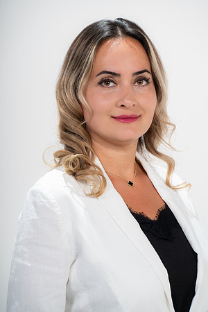 LR_-0009